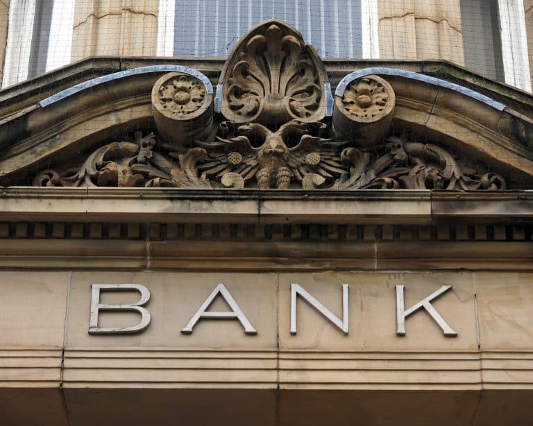 Qatar Disposes of U.K. Bank’s Warrants