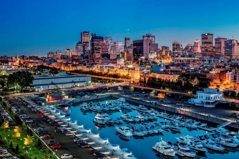 WHAT ARE THE FORMALITIES FOR TRAVELLING IN CANADA?